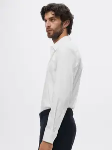 MANGO MAN White Pure Cotton Super Slim Fit Solid Casual Shirt