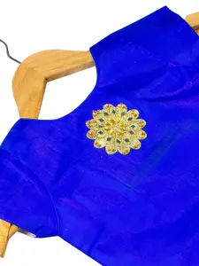 AMIRTHA FASHION Girls Blue & Cream-Coloured Embellished Beads and Stones Ready to Wear Lehenga &