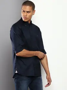 Tommy Hilfiger Men Solid Casual Shirt
