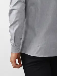 V Dot Men Grey Slim Fit Casual Shirt