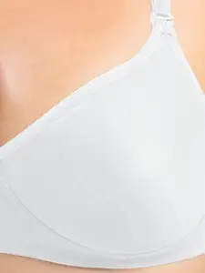 Sonari Women White & Red Double Layered Seamles Cotton Bra Pack Of 2