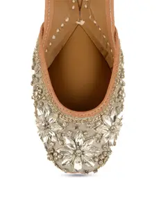 DESI COLOUR Women Grey Embellished Leather Ethnic Mojaris Flats