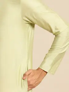 KISAH Men Green Yoke Design Thread Work Kurta
