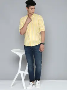 Levis Men White And Yellow Slim Fit Striped Pure Cotton Casual Shirt