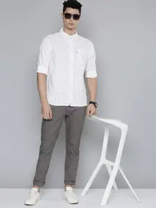 Levis Men White & Black Slim Fit Ditsy Floral Printed Casual Shirt