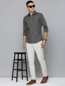 Levis Men Grey Slim Fit Geometric Printed Casual Shirt