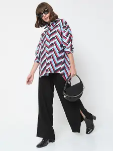 Vero Moda Women Blue Geometric Printed  Regular Fit Polyster Casual Shirt