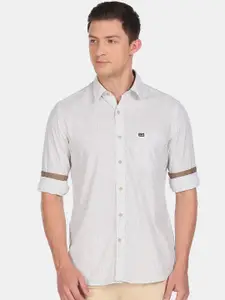 Arrow Sport Men Beige Slim Fit Cotton Casual Shirt