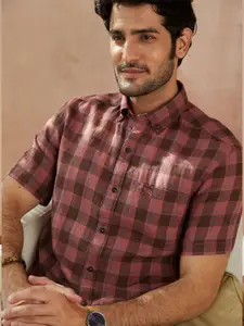 Andamen Men Pink Checked Casual Shirt