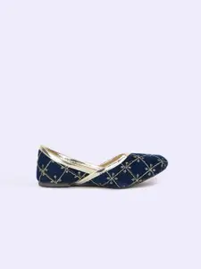 BownBee Girls Blue Ethnic Flats