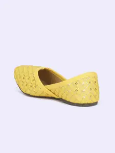 BownBee Girls Yellow Ethnic Flats