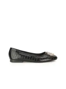Bata Women Black Textured Flats