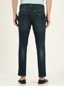 Wrangler Men Blue Slim Fit Low Distress Light Fade Stretchable Jeans