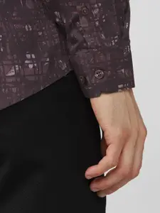 V Dot Men Brown Slim Fit Floral Printed Casual Shirt