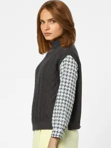 Vero Moda Women Grey & White Cable Knit Pullover