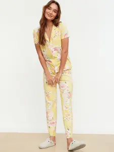 Trendyol Women Yellow & Pink Printed Night suit