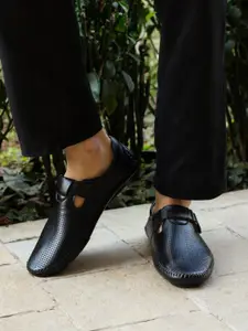 Big Fox Men Black Shoe-Style Sandals