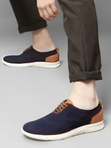 Roadster Men Blue Woven Design Oxfords