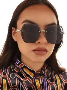 HAUTE SAUCE by  Campus Sutra HAUTE SAUCE by Campus Sutra Women Oversized Sunglasses with Polarised Lens