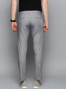 Louis Philippe Sport Men Grey Slim Fit Checked Cropped Regular Trousers