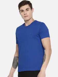 Van Heusen Athleisure Men Solid Smart Tech Easy Stain Release T-Shirt