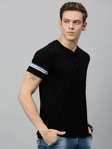 SPYKAR Men Black Solid Henley Neck T-shirt with Typography Printed Sleeve