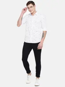 SPYKAR Men White Slim Fit Printed Casual Shirt