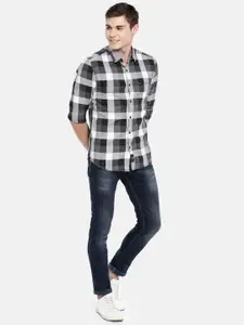 SPYKAR Men White & Grey Slim Fit Checked Casual Shirt
