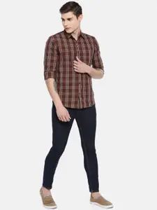 SPYKAR Men Burgundy & Navy Blue Slim Fit Checked Casual Shirt