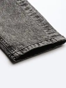 The Roadster Lifestyle Co Women Grey Skinny Fit Mid-Rise Clean Look Stretchable Cropped Jeans