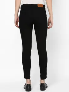Urbano Fashion Women Black Skinny Fit Low-Rise Clean Look Stretchable Jeans