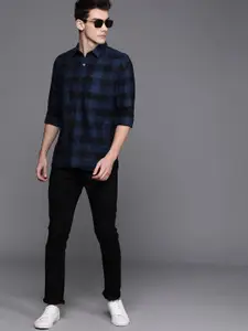 WROGN Men Teal Blue & Black Slim Fit Checked Casual Shirt