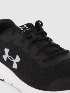 UNDER ARMOUR Men Black Woven Design Surge 2 Running Shoes