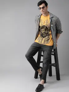 Roadster Men Mustard Yellow & Black Printed Round Neck T-shirt
