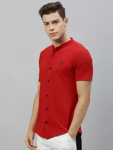 Urbano Fashion Men Red Slim Fit Solid Knitted Casual Shirt