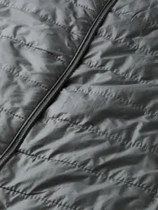 Roadster Men Grey Packable Hooded Puffer Jacket