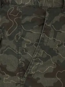 t-base Men Olive Green Regular Fit Printed Cargos