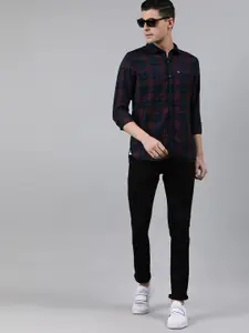 WROGN Men Navy Blue & Red Regular Fit Checked Casual Shirt