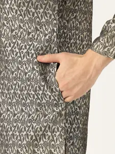 SOJANYA Men Off-White & Black Woven Design Straight Kurta