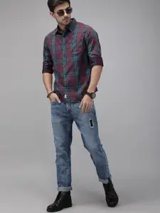 Roadster Men Blue & Red Regular Fit Checked Casual Shirt