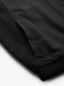 Alcis Men Black & Charcoal Grey Colourblocked Tracksuit