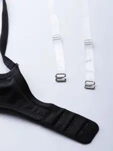 Mast & Harbour Black Solid Non-Wired Lightly Padded Everyday Bra MNH-BRA-DRMS-045A