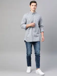 Tommy Hilfiger Men Blue & White Slim Fit Checked Casual Shirt
