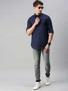 Tommy Hilfiger Men Navy Blue Regular Fit Self-Striped Casual Shirt