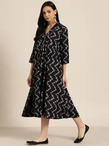 Sangria Black & Grey Chevron Geometric Printed Wrap Dress
