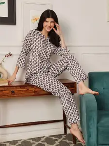 Clovia Women Blue & White Printed Night Suit