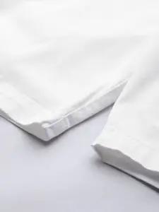 Roadster Men White Solid Regular Fit Chino Shorts