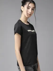 The Roadster Lifestyle Co Women Black Solid Pure Cotton Round Neck T-shirt