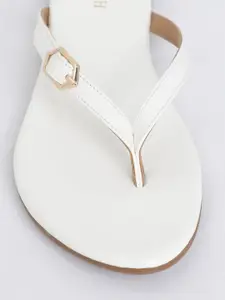 Vishudh Women White Solid Open Toe Flats