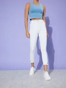 The Roadster Lifestyle Co Women White Skinny Fit Mid-Rise Stretchable Cropped Jeans